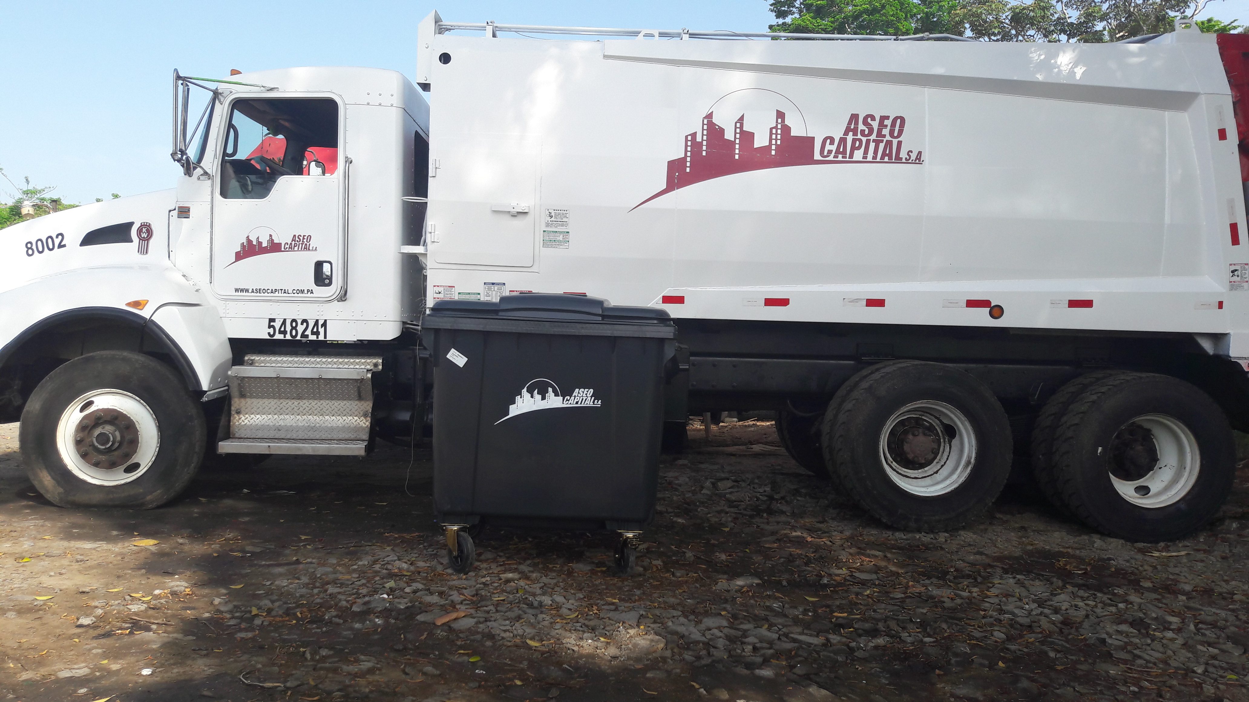 Llegan 60 contenedores para disponer la basura en el distrito de Arraiján