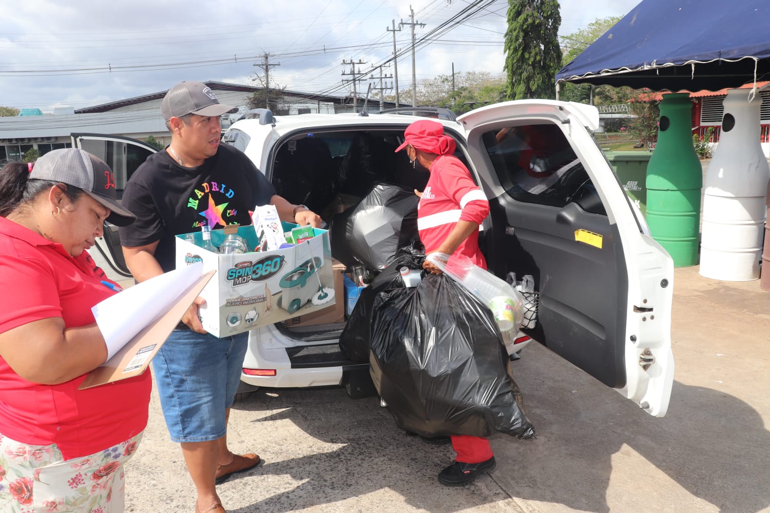 <strong>Con éxito se lleva acabo feria de reciclaje en hato montaña</strong>