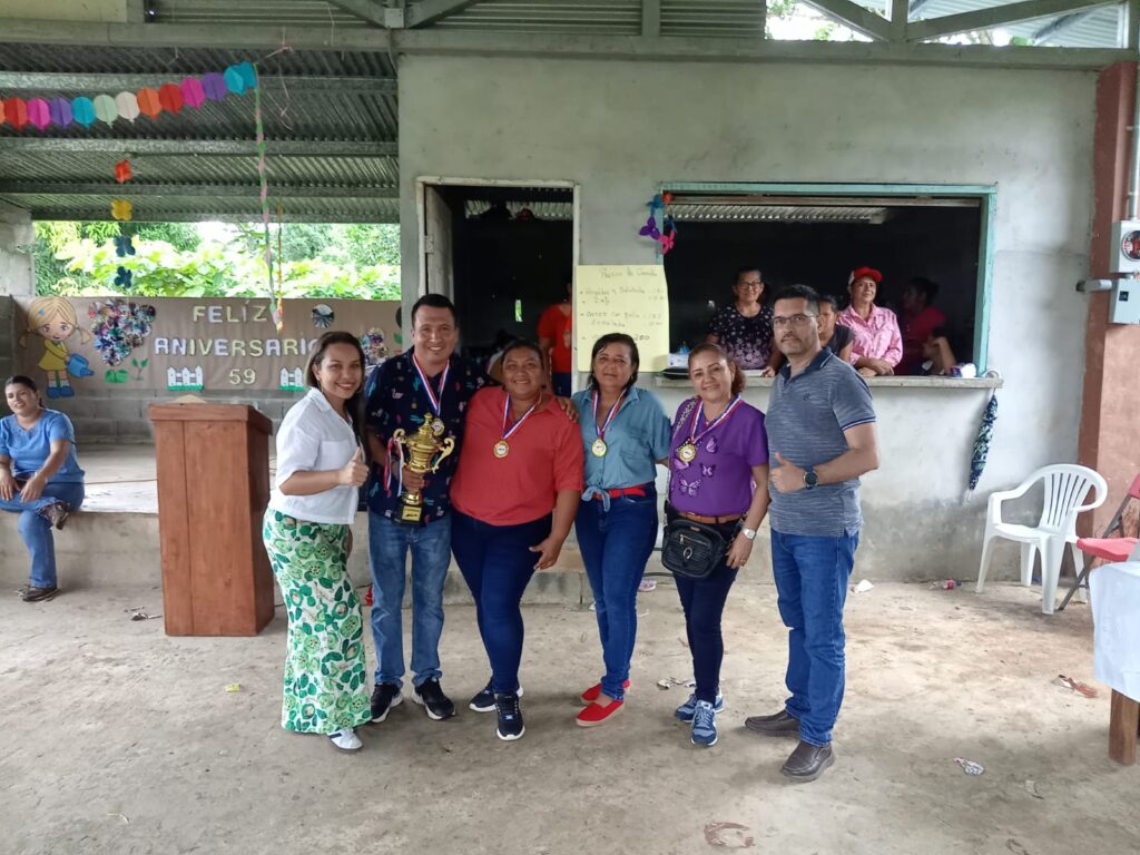 El Centro Educativo Faldares celebró su 59° aniversario con una jornada de actividades lúdicas y pedagógicas que resaltaron la importancia del cuidado del ambiente, la adecuada disposición de los desechos y la práctica del deporte.