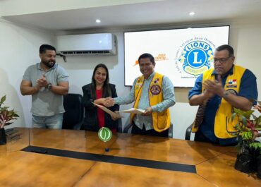 Aseo Capital, S.A. y el Club de Leones de Juan Demóstenes Arosemena firman convenio de colaboración